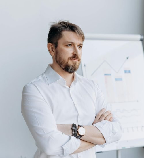 pexels-mikhail-nilov-6592370